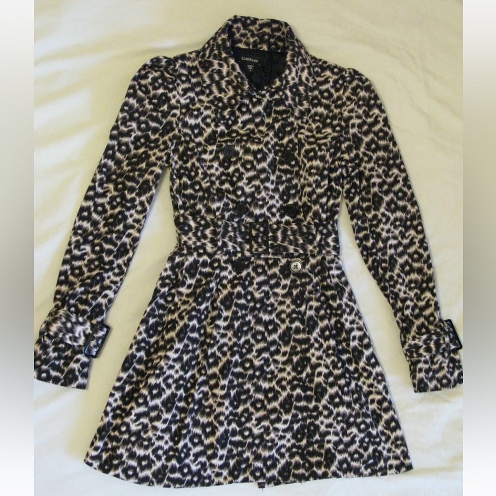 Bebe Brushed Leopard Print Corset Back Belted Coat Jacket Sz S EUC